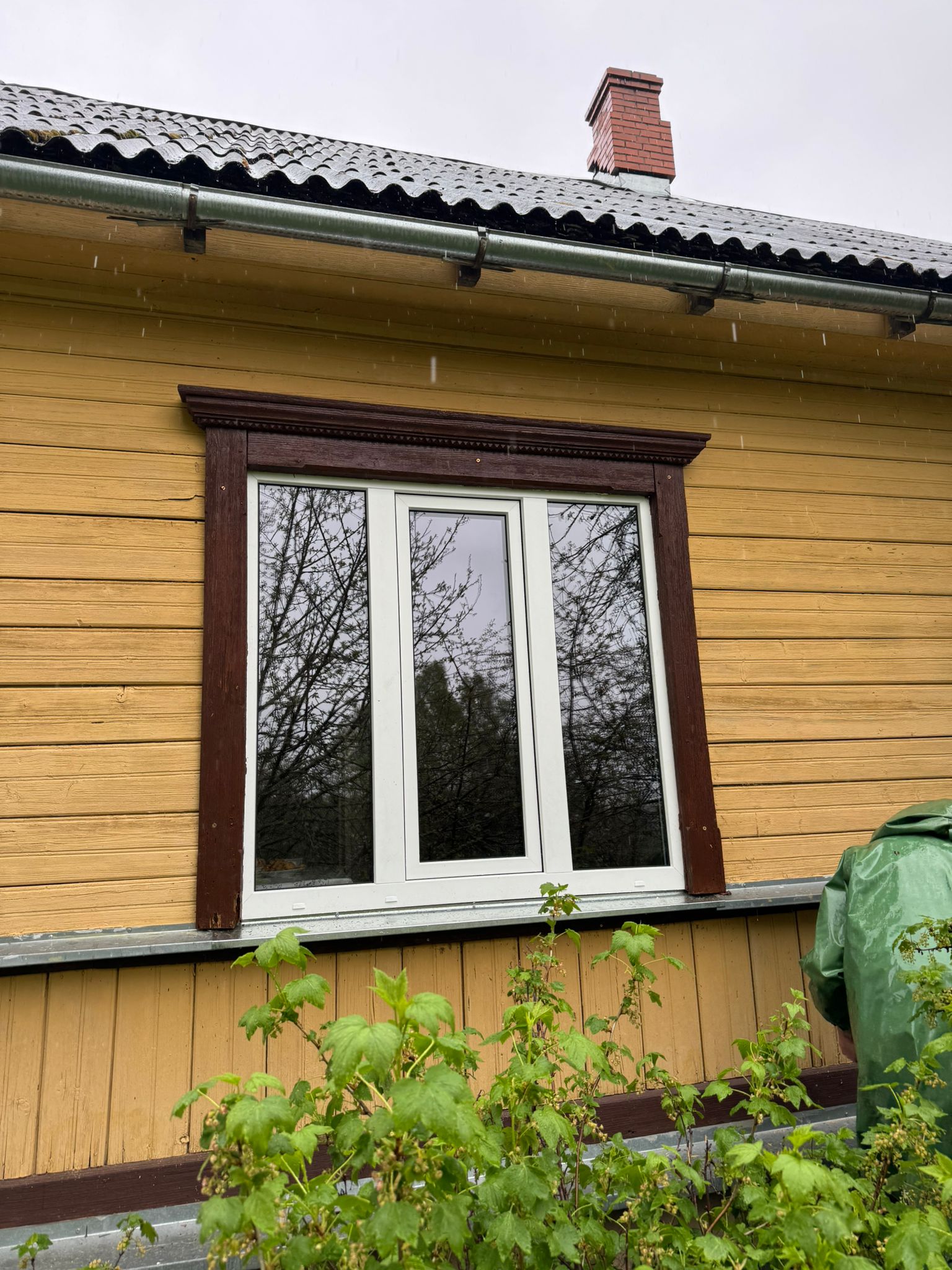 PVC logi koka privātmājā ar augstu energoefektivitāti un ilgmūžību