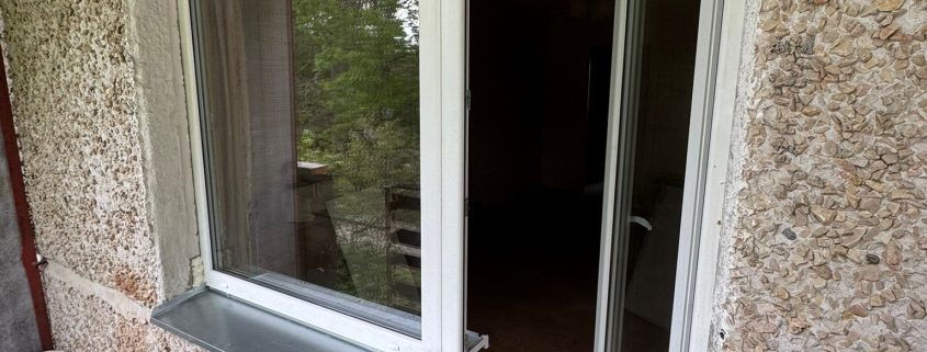 Baltie Wital 70mm PVC logi ar energoefektīvu stiklojumu un Vācu Roto furnitūru