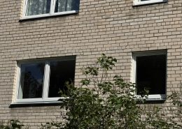 Rehau logi uzstādīti dzīvoklī, uzlabojot siltumizolāciju un trokšņu samazināšanu.